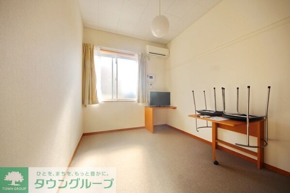 レオパレスマロンフィルドの物件内観写真